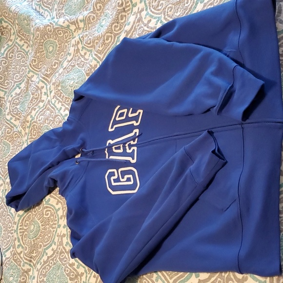 ❄️GAP zip up hoodie❄️ - Picture 2 of 6